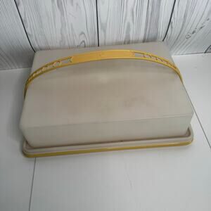 Vintage Tupperware Harvest Gold Rectangular Sheet Cake Carrier with Handle 622-5